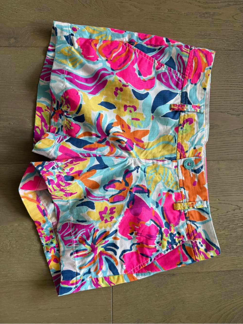 Lilly Pulitzer Tropical Floral Callahan Cotton Women’s Shorts - Multi colors